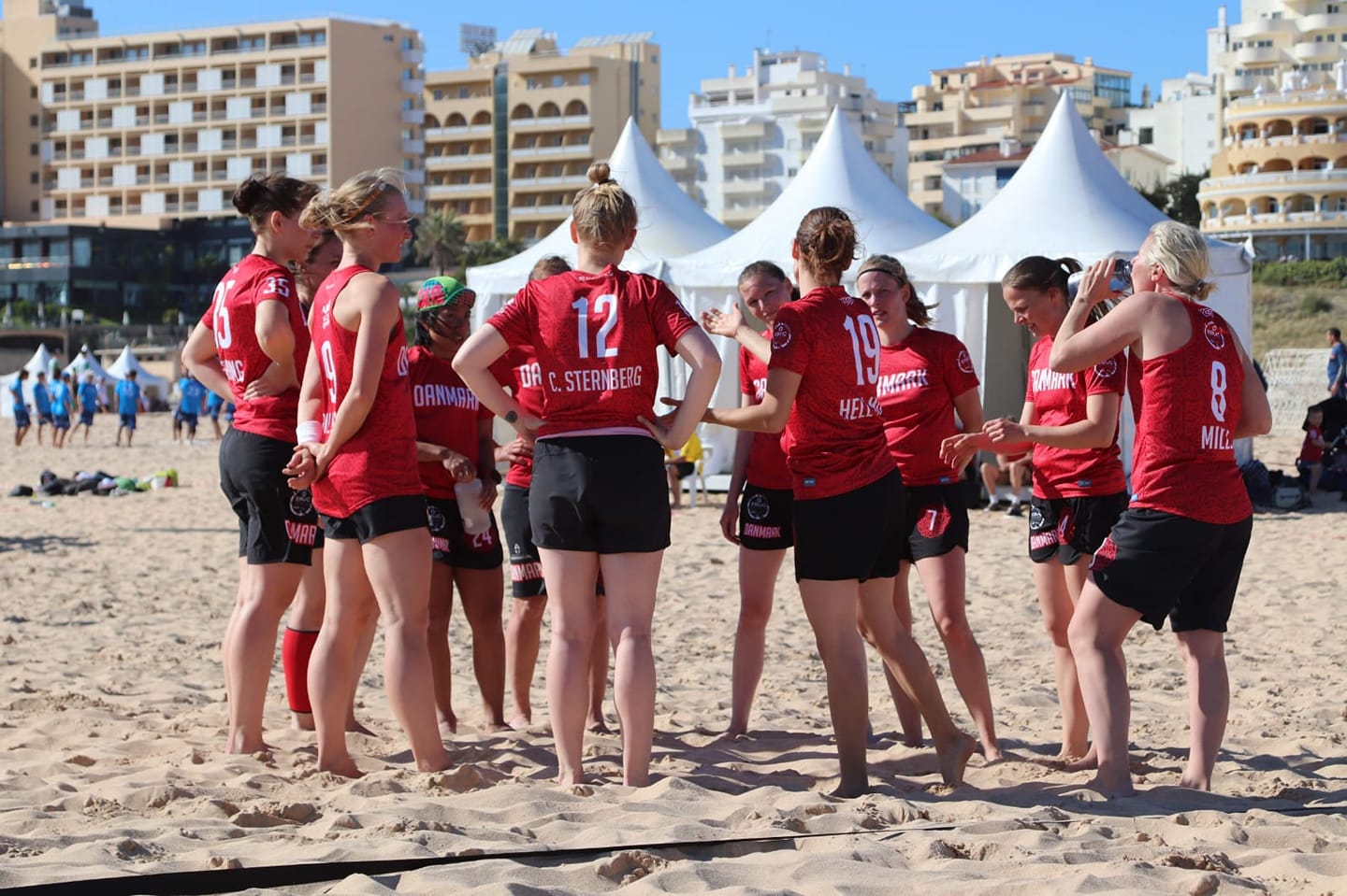 Velkommen til de nye Beach Dame og Beach Dame Masters landstrænerteams til WBUC 2022!